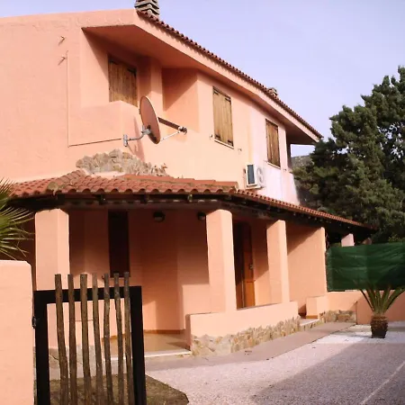 Villa Solanas Solanas (Cagliari)